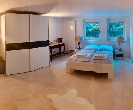 דיסלדורף Souterrain Zimmer Mit Separatem Eingang Und Bad מראה חיצוני תמונה