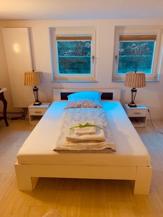 דיסלדורף Souterrain Zimmer Mit Separatem Eingang Und Bad מראה חיצוני תמונה